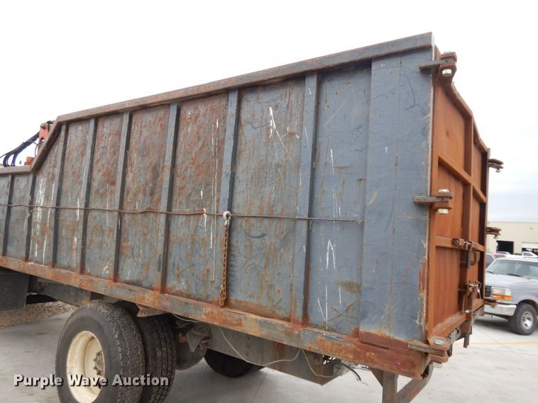 image for item DI7664 2002 Sterling L-Line  crane truck