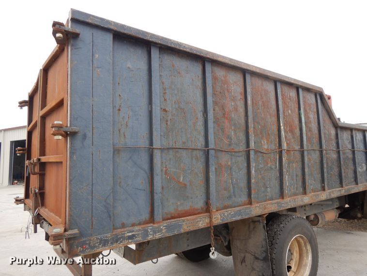 image for item DI7664 2002 Sterling L-Line  crane truck