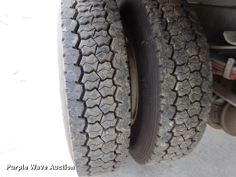 image for item DI7664 2002 Sterling L-Line  crane truck