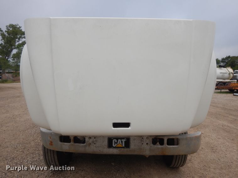 image for item DI7683 1992 International 4900  flatbed truck