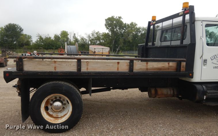 image for item DI7683 1992 International 4900  flatbed truck