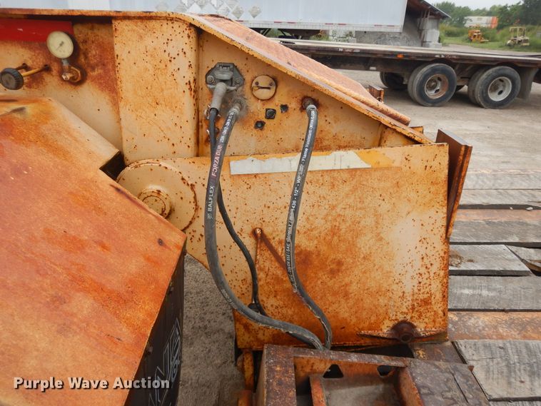 image for item DI7685 1991 Trail King TK70HDG-422 lowboy equipment trailer