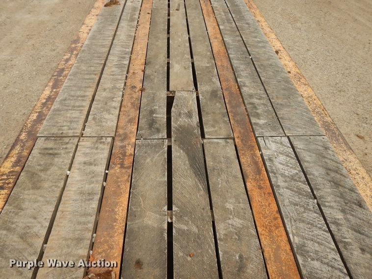 image for item DI7685 1991 Trail King TK70HDG-422 lowboy equipment trailer