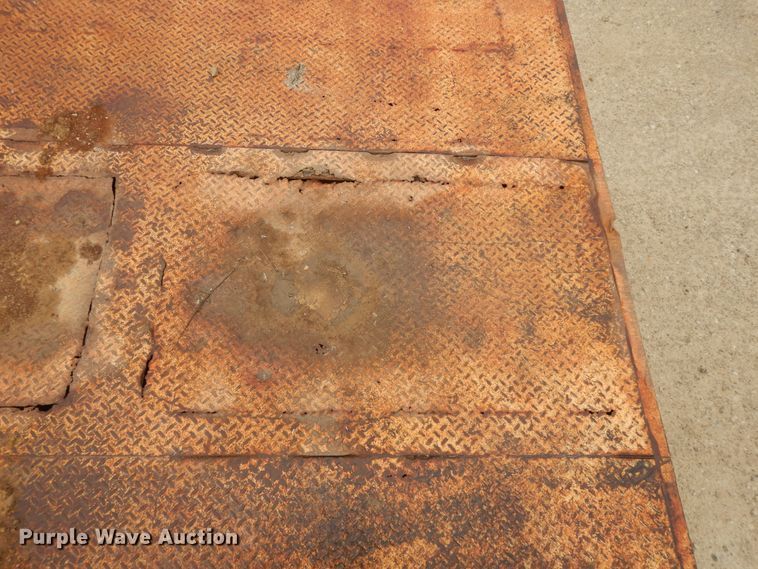 image for item DI7685 1991 Trail King TK70HDG-422 lowboy equipment trailer