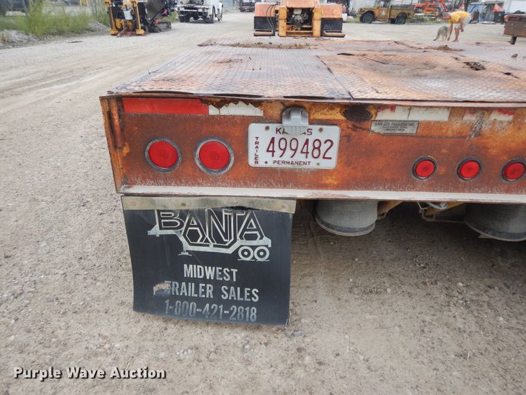 image for item DI7685 1991 Trail King TK70HDG-422 lowboy equipment trailer