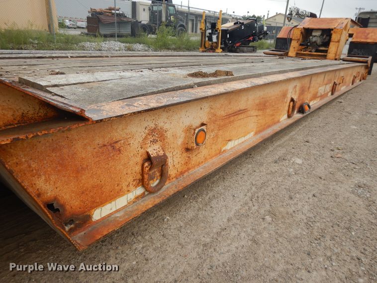 image for item DI7685 1991 Trail King TK70HDG-422 lowboy equipment trailer