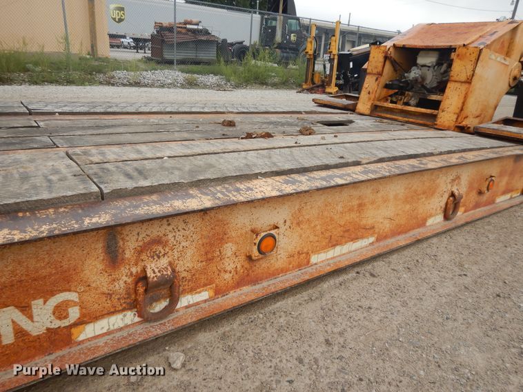image for item DI7685 1991 Trail King TK70HDG-422 lowboy equipment trailer