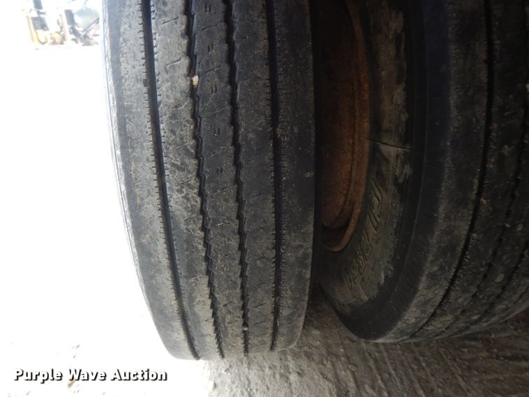 image for item DI7685 1991 Trail King TK70HDG-422 lowboy equipment trailer