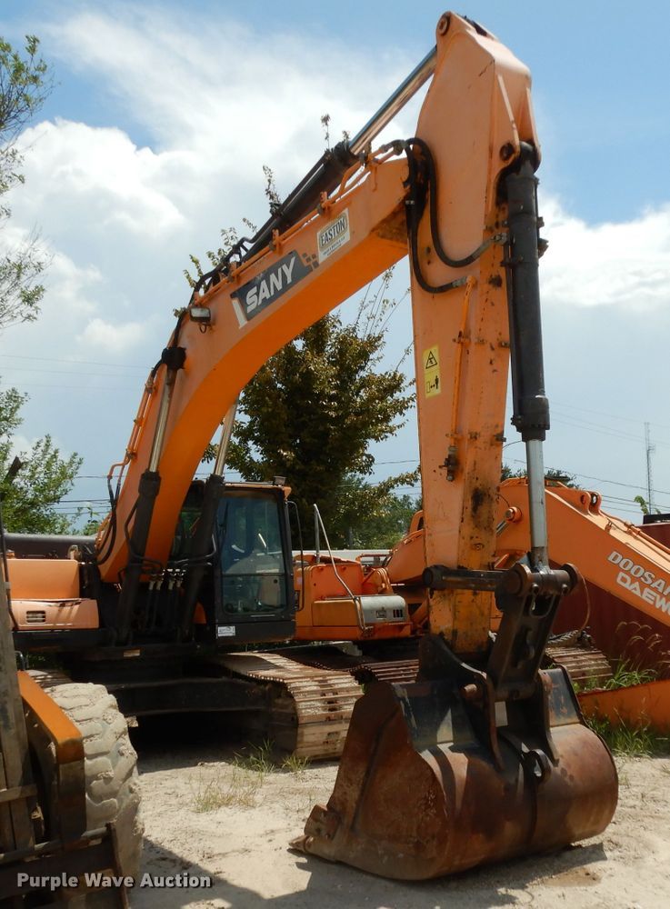 image for item DI8502 2014 Sany 335C  excavator