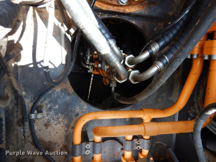 image for item DI8502 2014 Sany 335C  excavator