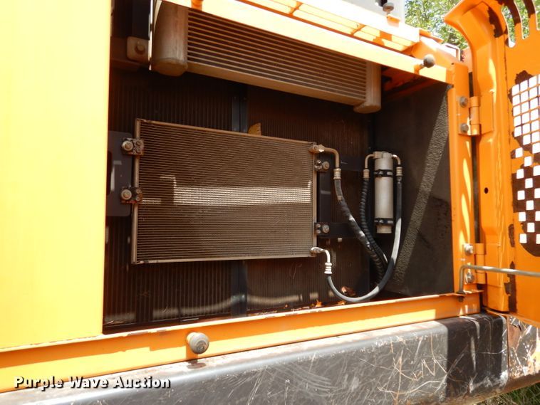 image for item DI8502 2014 Sany 335C  excavator