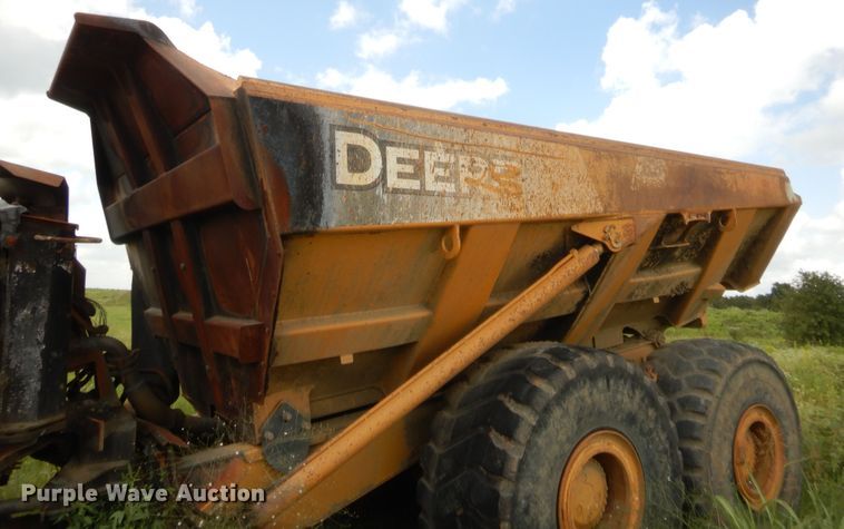 image for item DJ2009 2006 John Deere 400D  haul truck