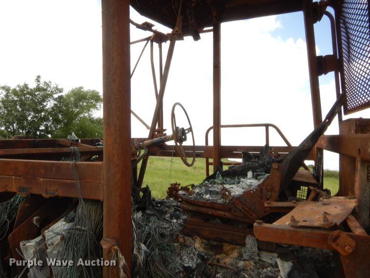 image for item DJ2009 2006 John Deere 400D  haul truck