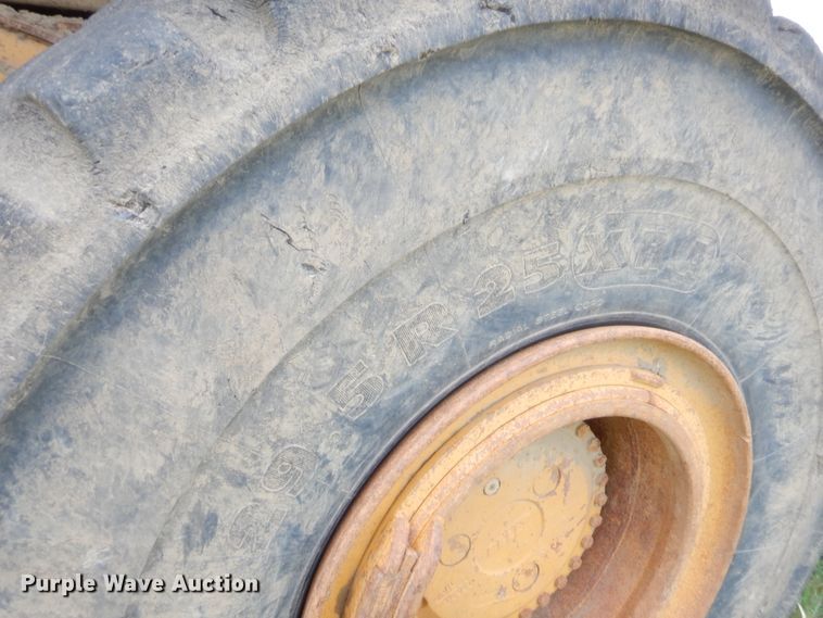 image for item DJ2009 2006 John Deere 400D  haul truck