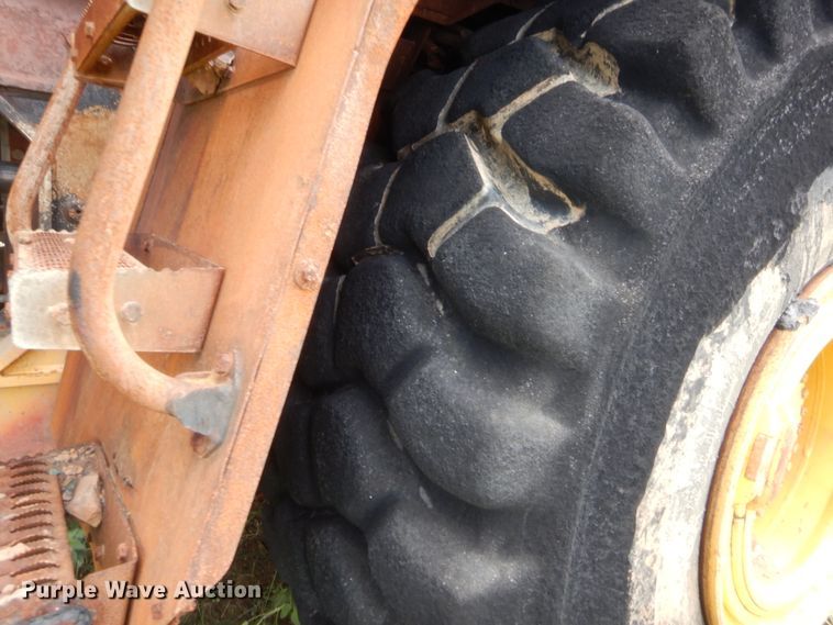 image for item DJ2009 2006 John Deere 400D  haul truck