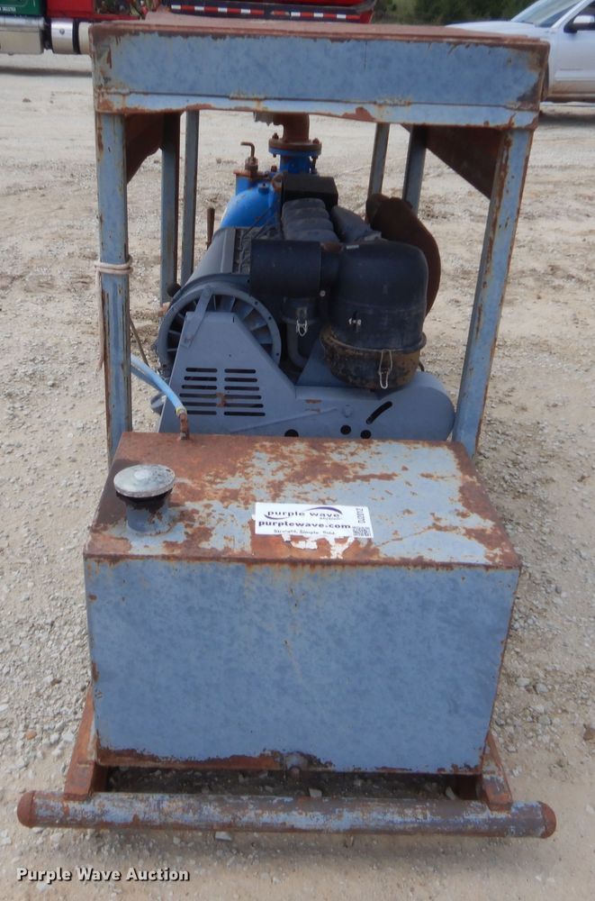 image for item DJ2012 Deutz 8250591 mud pump