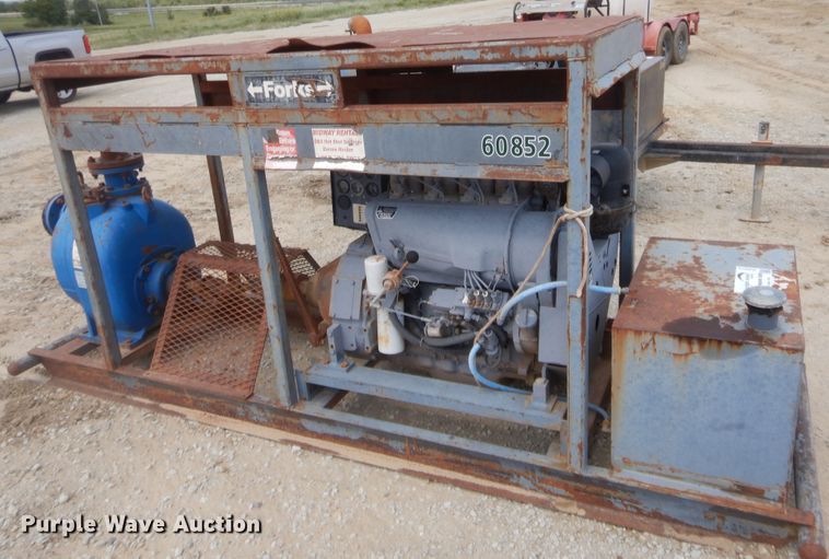 image for item DJ2012 Deutz 8250591 mud pump