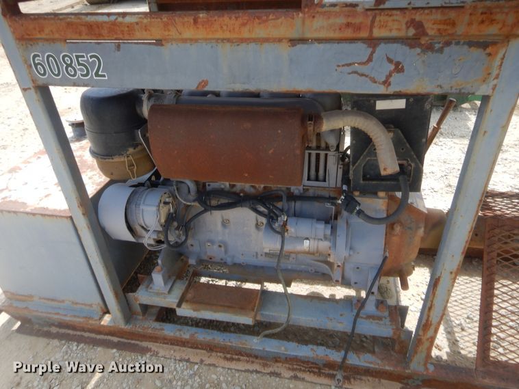 image for item DJ2012 Deutz 8250591 mud pump