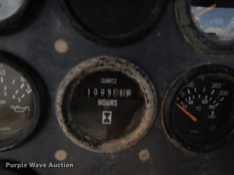 image for item DJ2012 Deutz 8250591 mud pump