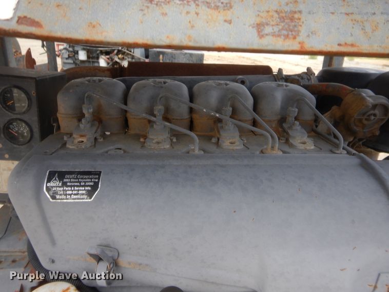 image for item DJ2012 Deutz 8250591 mud pump