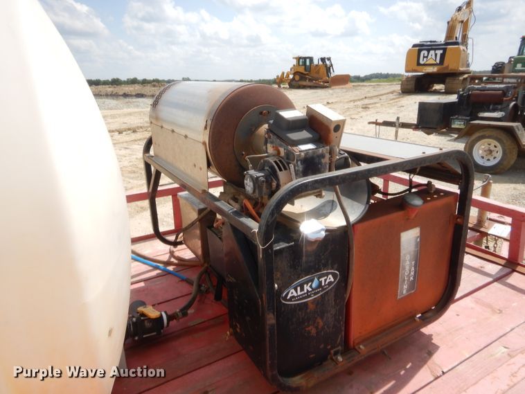 image for item DJ2014 2013 Maxey 77W pressure washer