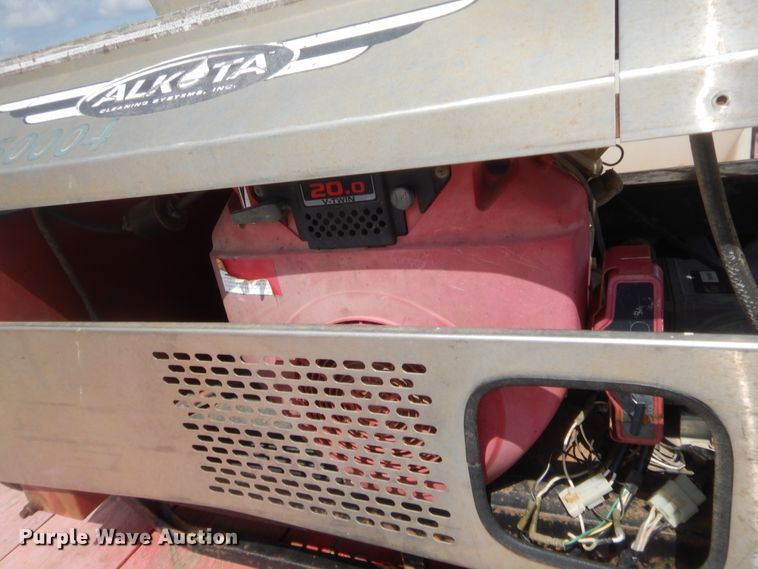 image for item DJ2014 2013 Maxey 77W pressure washer