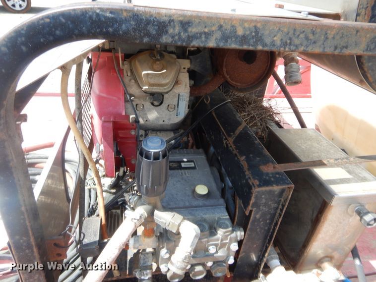 image for item DJ2014 2013 Maxey 77W pressure washer