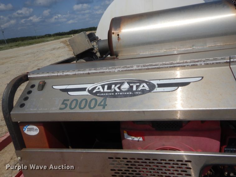 image for item DJ2014 2013 Maxey 77W pressure washer