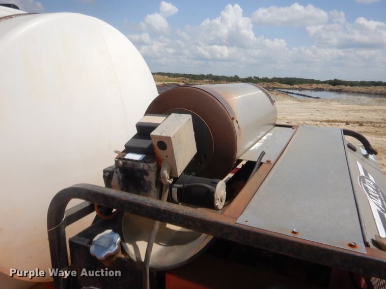 image for item DJ2014 2013 Maxey 77W pressure washer