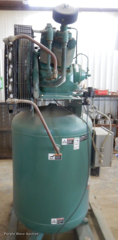 image for item DJ2016 Champion VR10-12 air compressor