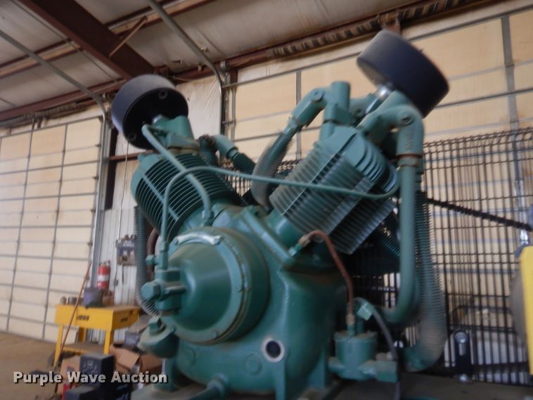 image for item DJ2016 Champion VR10-12 air compressor