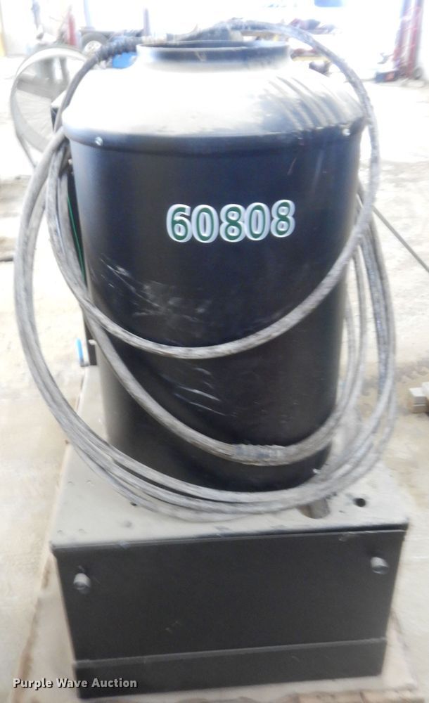 image for item DJ2017 Mi-T-M HEG-3005-0E2G pressure washer