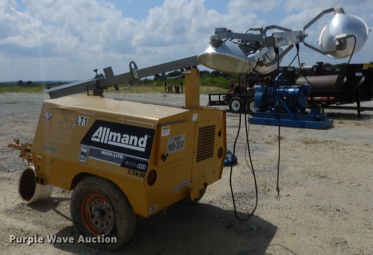 image for item DJ2021 2013 Allmand Maxi-Lite II  light plant