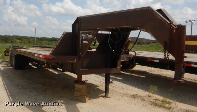 image for item DJ2027 1995 Fleetneck RDCL equipment trailer