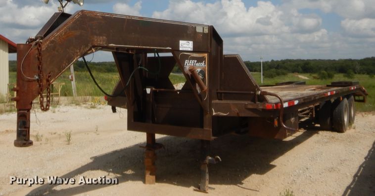 image for item DJ2027 1995 Fleetneck RDCL equipment trailer