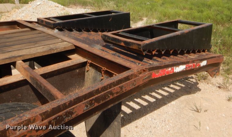 image for item DJ2027 1995 Fleetneck RDCL equipment trailer