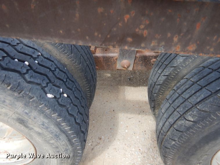 image for item DJ2027 1995 Fleetneck RDCL equipment trailer