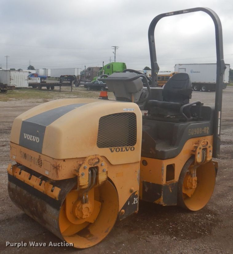 image for item DY9512 2011 Volvo DD29  vibratory double drum roller