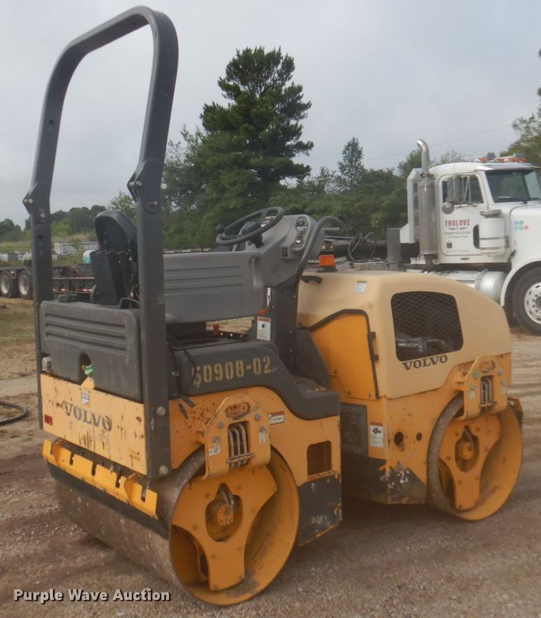 image for item DY9512 2011 Volvo DD29  vibratory double drum roller