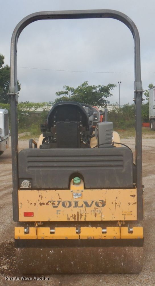 image for item DY9512 2011 Volvo DD29  vibratory double drum roller