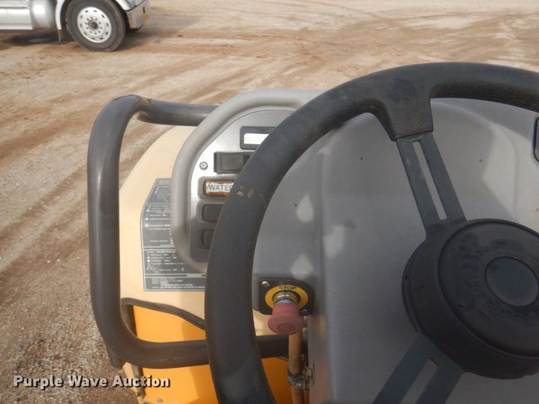 image for item DY9512 2011 Volvo DD29  vibratory double drum roller