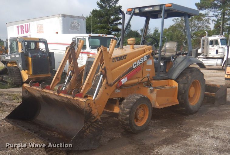 image for item DY9513 2006 Case 570M XT  landscape tractor