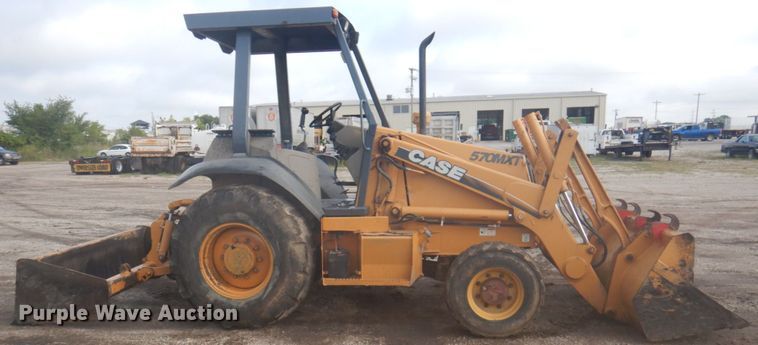 image for item DY9513 2006 Case 570M XT  landscape tractor