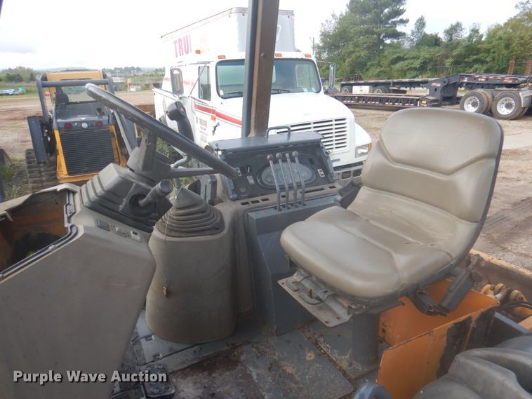 image for item DY9513 2006 Case 570M XT  landscape tractor