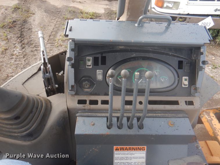 image for item DY9513 2006 Case 570M XT  landscape tractor