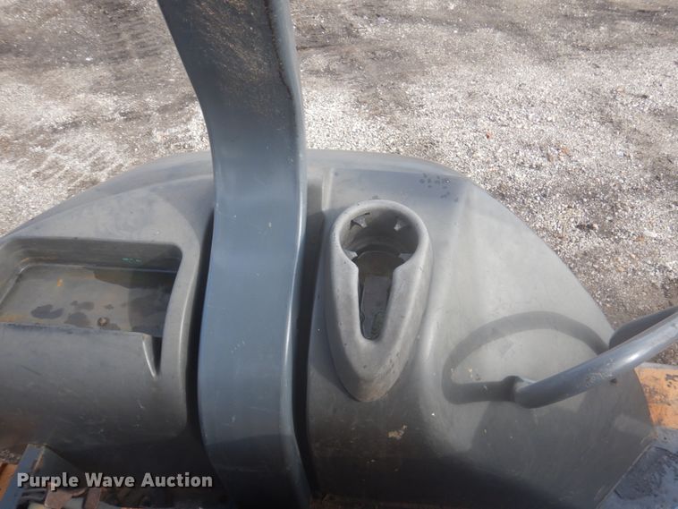 image for item DY9513 2006 Case 570M XT  landscape tractor