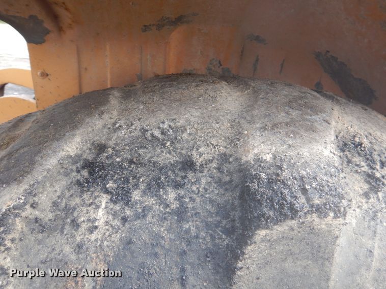 image for item DY9513 2006 Case 570M XT  landscape tractor