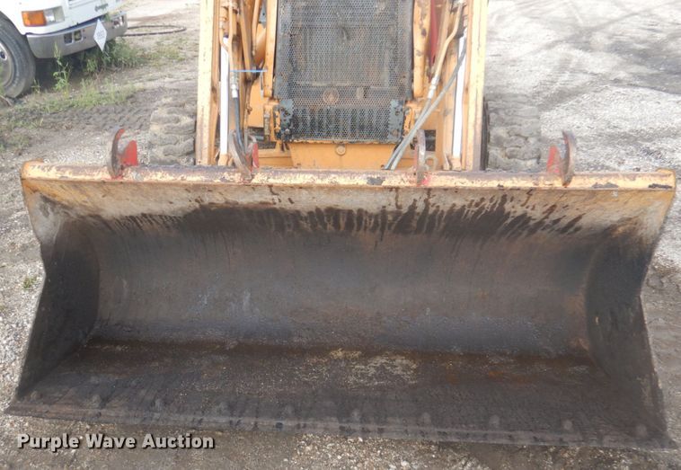 image for item DY9513 2006 Case 570M XT  landscape tractor