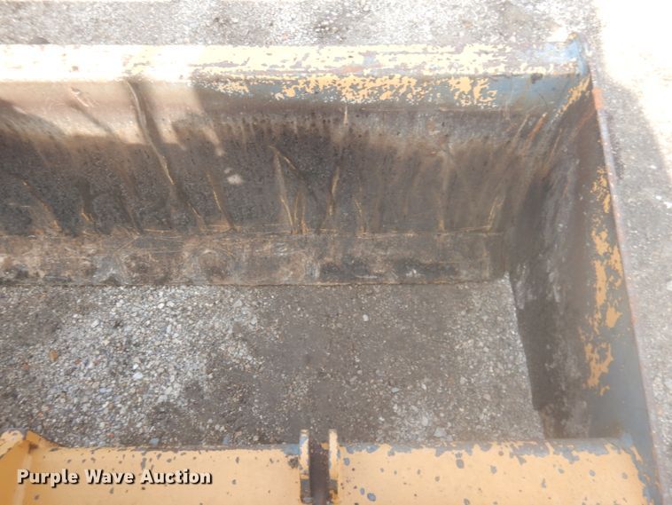 image for item DY9513 2006 Case 570M XT  landscape tractor