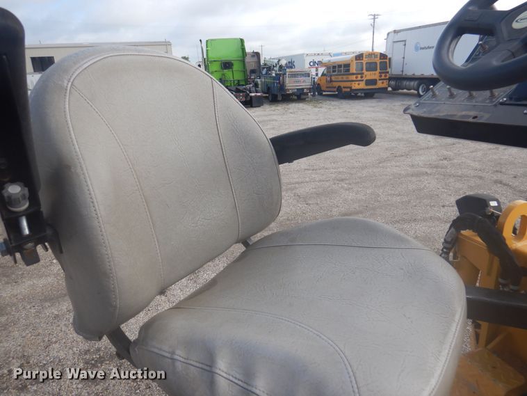 image for item DY9514 2017 Weiler P385B  paver